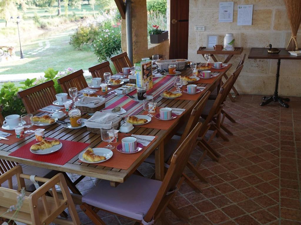 圣母磨坊住宿加早餐旅馆 Saint-Genès-de-Castillon 外观 照片